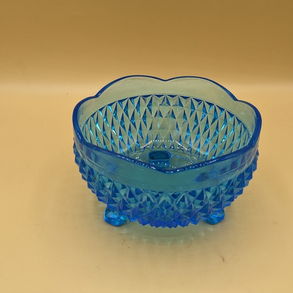 Vintage Indiana Glass Bowl Diamond Point Blue  Candy Dish Tri-footed Bowl 5" Dia - Picture 2 of 11